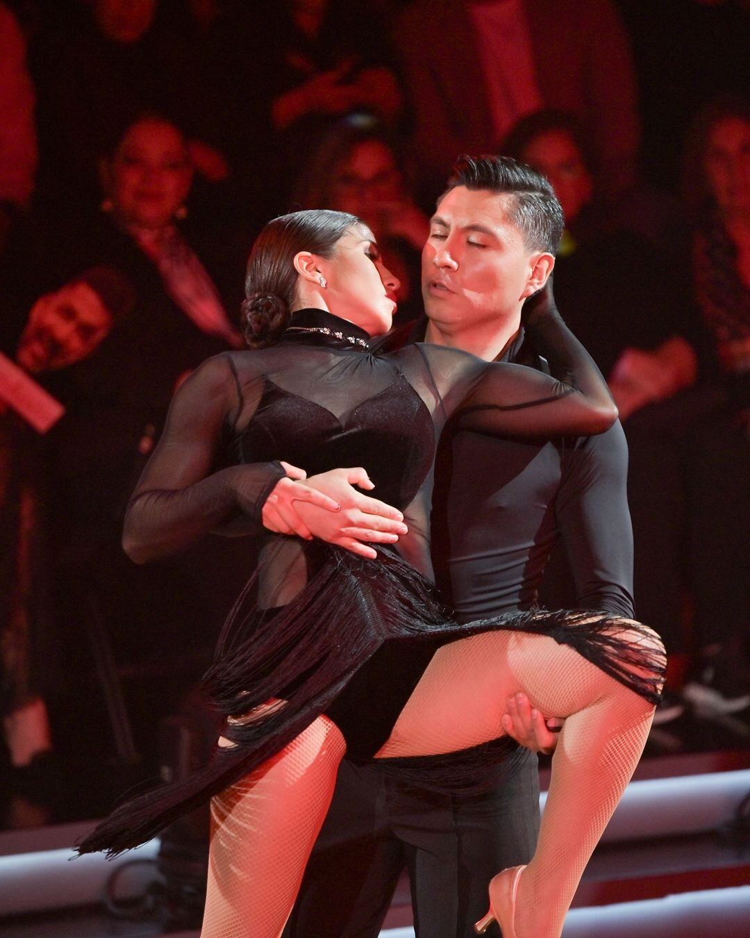 Naomy Valle madrugó para hacer una parada antes de su ensayo para Mira quién baila.