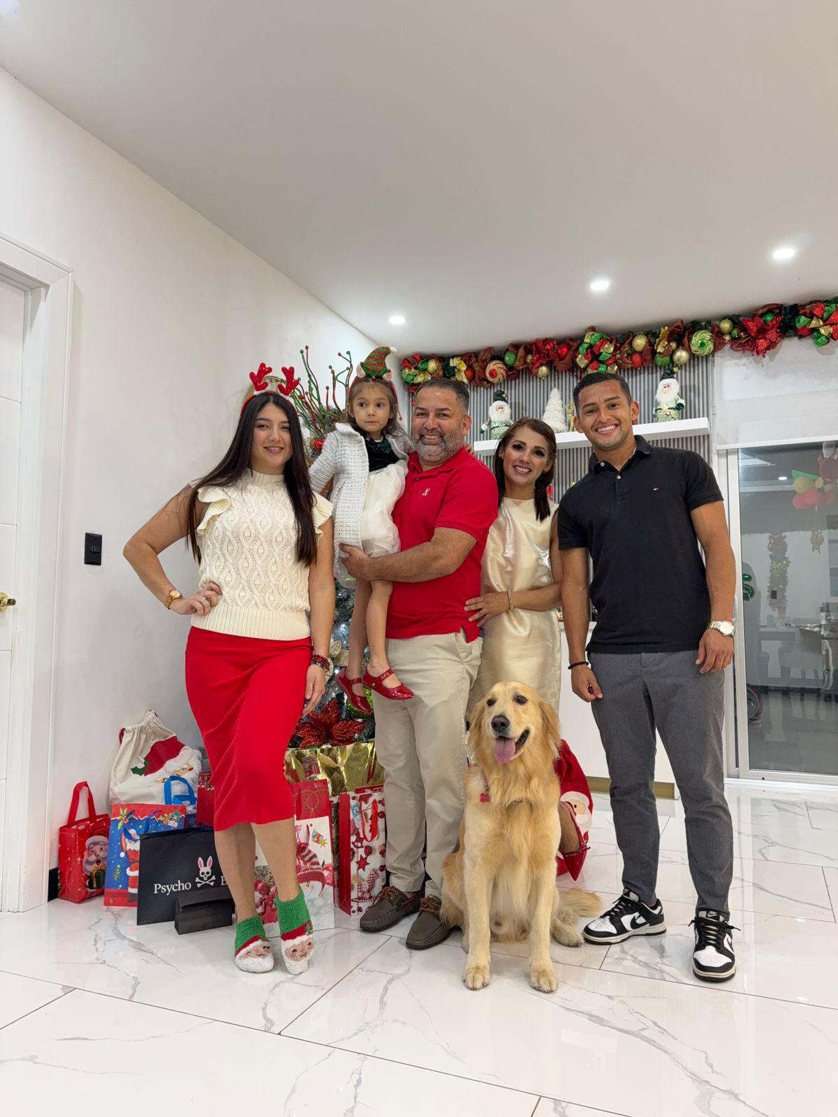 Geancarlo Castro nos presentó a Flash, su mascota, en las celebraciones del Día Mundial del Perro. Cortesía.