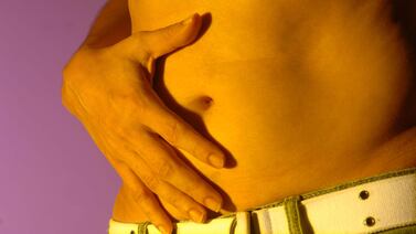 Mujer pensó que tenía síndrome de ovario poliquístico, pero el diagnóstico fue aterrador