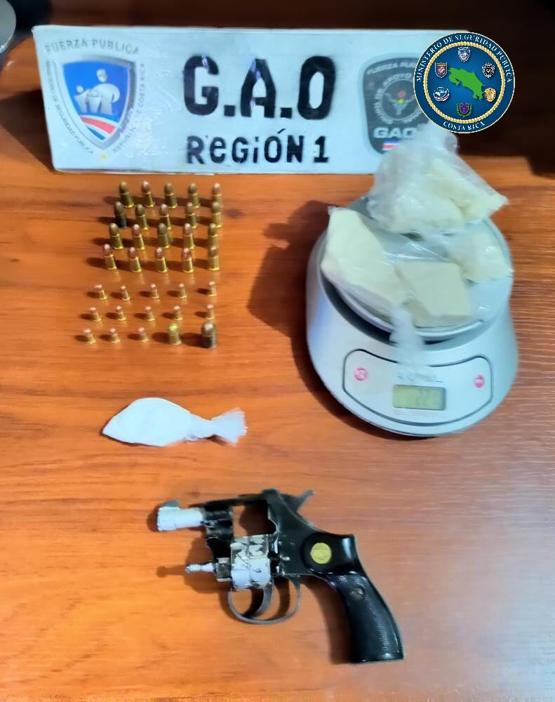 Balacera en Purral termina con un policía herido y cinco sujetos detenidos. Foto MSP.