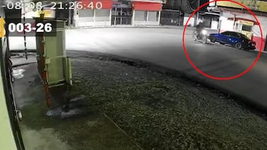Video muestra cómo sicario ejecutó a quemarropa a hombre dentro de su propio carro en Corredores