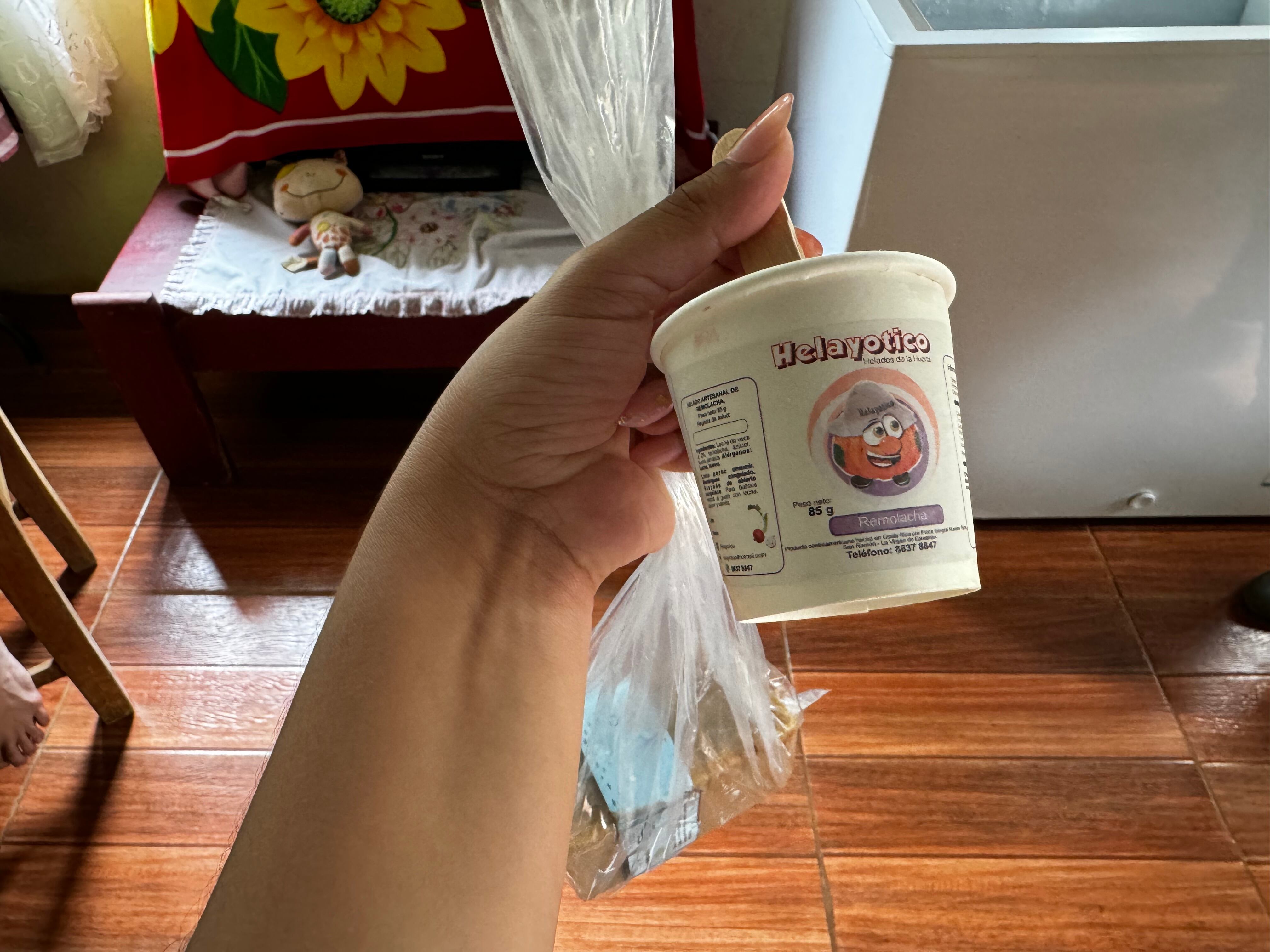 Estos son los vasitos en los cuales viene el heladito de verduras, con un sabor delicioso.