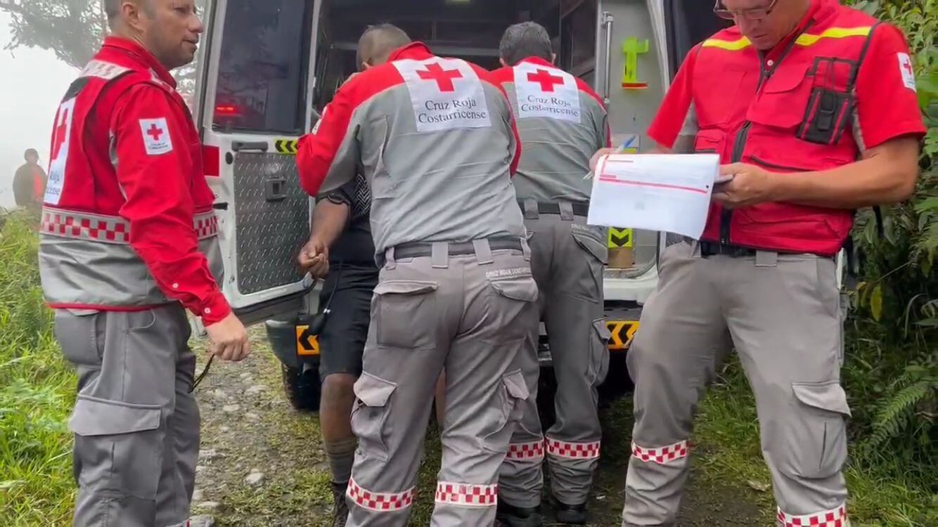 Rescate de senderistas extraviados en el Zurquí. Foto Cruz Roja.