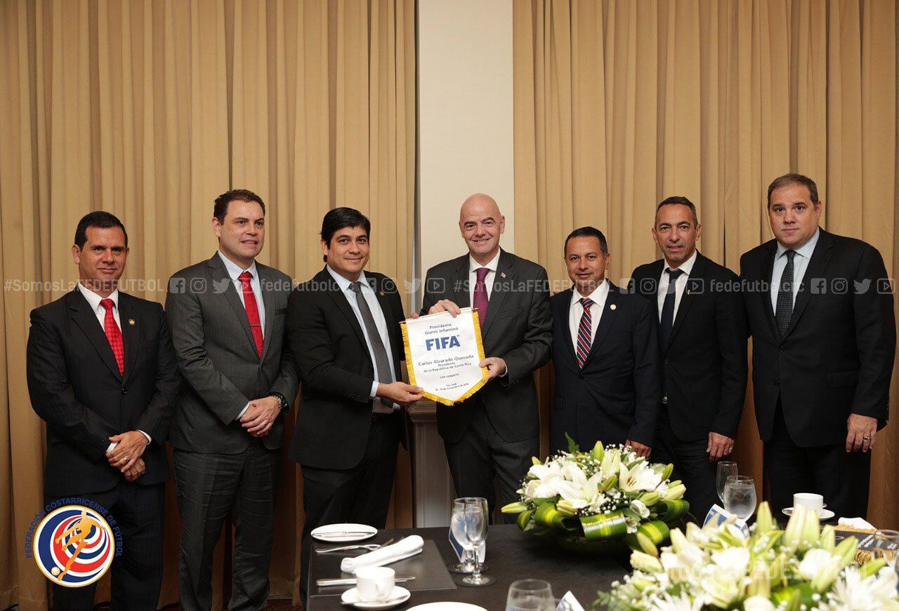 El presidente de la Federación Internacional de Fútbol Asociado (FIFA), James Infantino, quien está en el país, anunció en conferencia de prensa, junto al presidente de Costa Rica, Carlos Alvarado, que Tiquicia y Panamá organizarán la Copa Mundo Sub-20 femenina del próximo año.