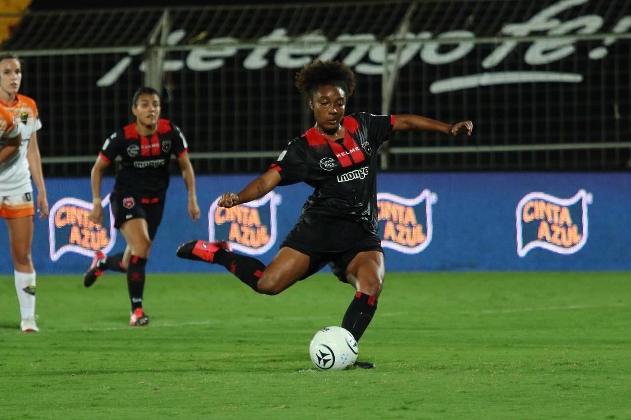 La panameña anotó de penal al 77'. Cortesía LDA.