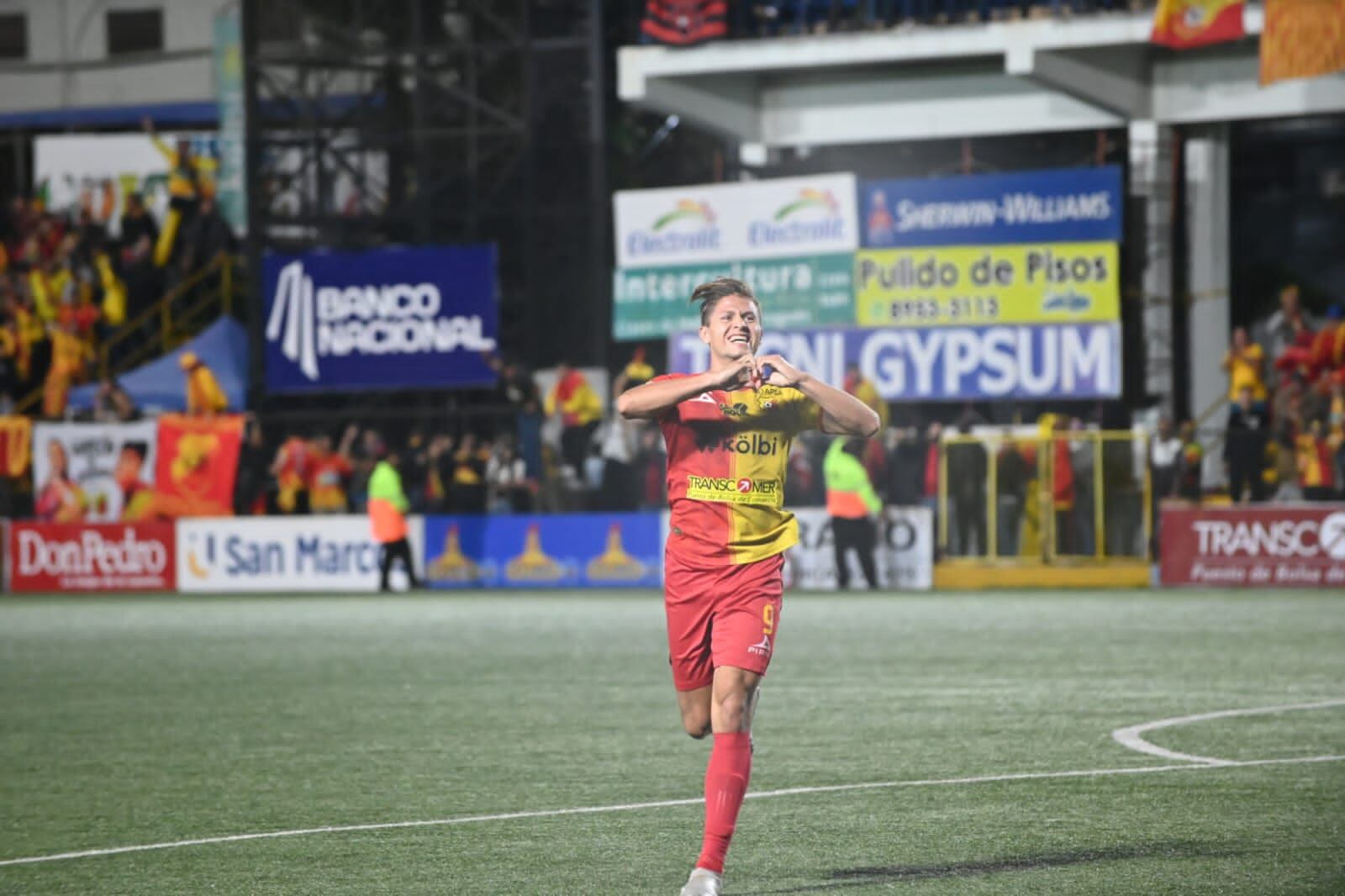 02/12/2023, San Jose, Estadio Colleya Fonseca, partido de ida de la semifinal del torneo de apertura 2023 entre el Club Sport Herediano y Liga Deportiva Alajuelense.