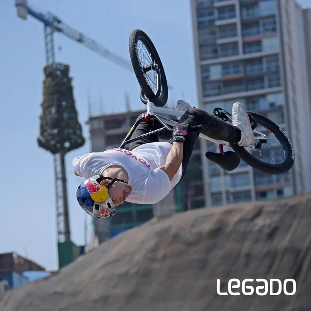 Kenneth Tencio, campeón sudamericano de Freestyle, BMX
