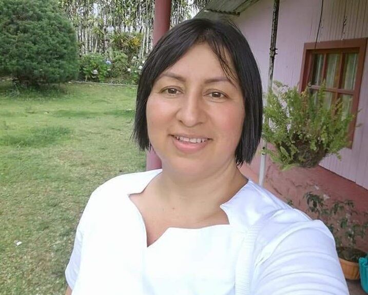 Dos funcionarias del hospital de San Vito mueren en vuelco de ambulancia en El Guarco de Cartago. Foto cortesía San vito Televisión.