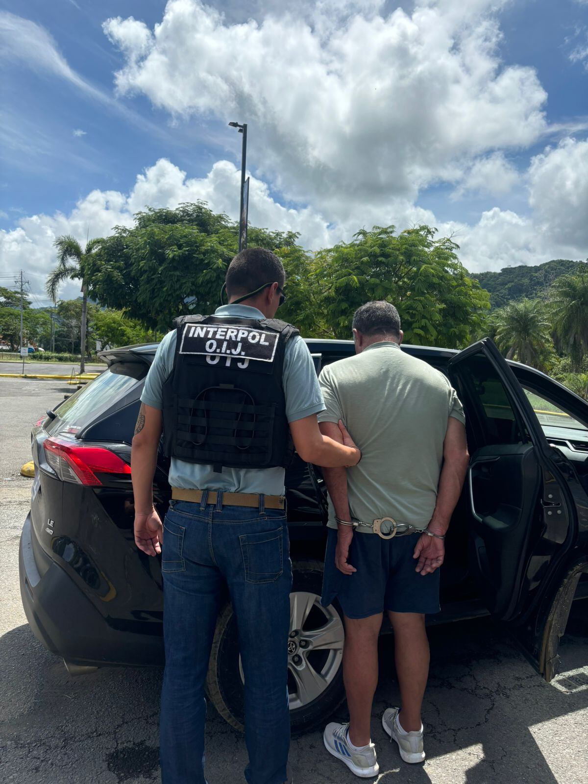 Detenido estadounidense por estafa con medicamentos