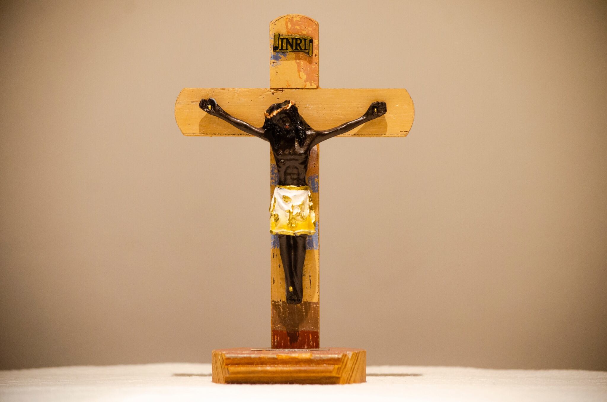 El Santuario Nacional Santo Cristo de Esquipulas de Alajuelita está celebrando sus fiestas patronales que servirán para pegarle un empujón al gran objetivo: finalizar el cambio del cielorraso de la iglesia al cual le falta todavía el 30%