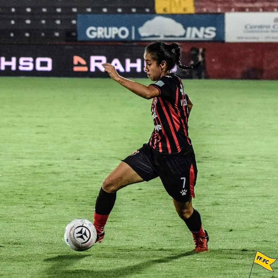 Viviana Chinchilla, mediocampista de Alajuelense. Cortesía.