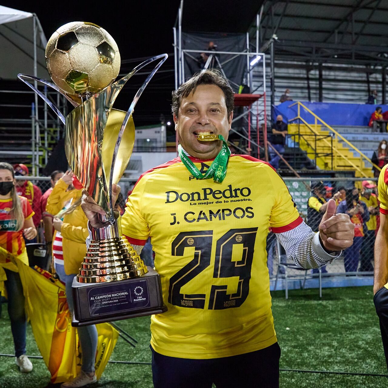 El técnico Jeaustin Campos ya pasó la primera prueba con los aficionados florenses. Sitio web Herediano.