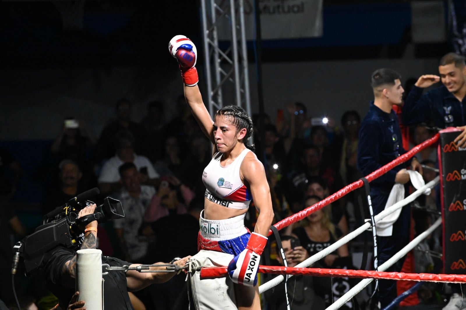 Pelea de Yokasta Valle / foto Albert Marin