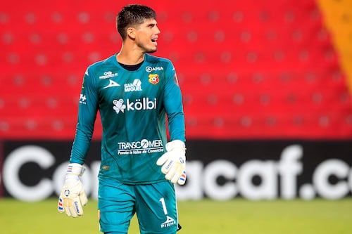 Aarón Cruz apareció y dijo esto tras su salida del Herediano mientras define su futuro