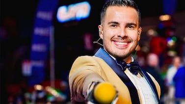 Periodista Julio Solís a sus papás: “Ahora soy yo el que los anda cuidando como chiquitos”