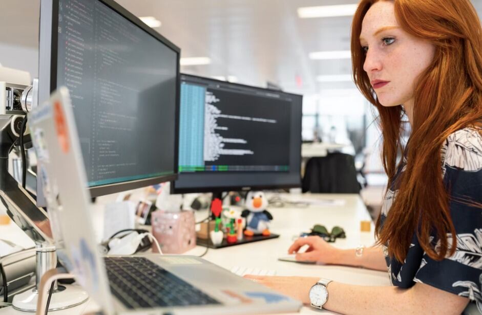 En Costa Rica, el sector tecnológico ha experimentado un crecimiento llamativo en los últimos años alrededor del teletrabajo, lo que ha generado una gran demanda de ingenieros de software.