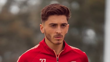 Futbolista Josh Cavallo afirmó que dejó su club por actos homofóbicos que afectaron su carrera