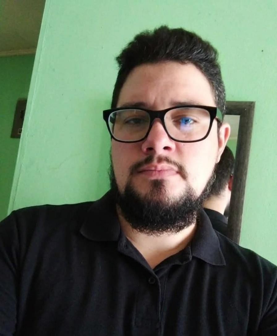 Álvaro Arturo Badilla Solís, de 34 años, falleció en un choque de dos motos en Pérez Zeledón, la noche del sábado 21 de marzo del 2026. Foto: Patricia Badilla para La Teja