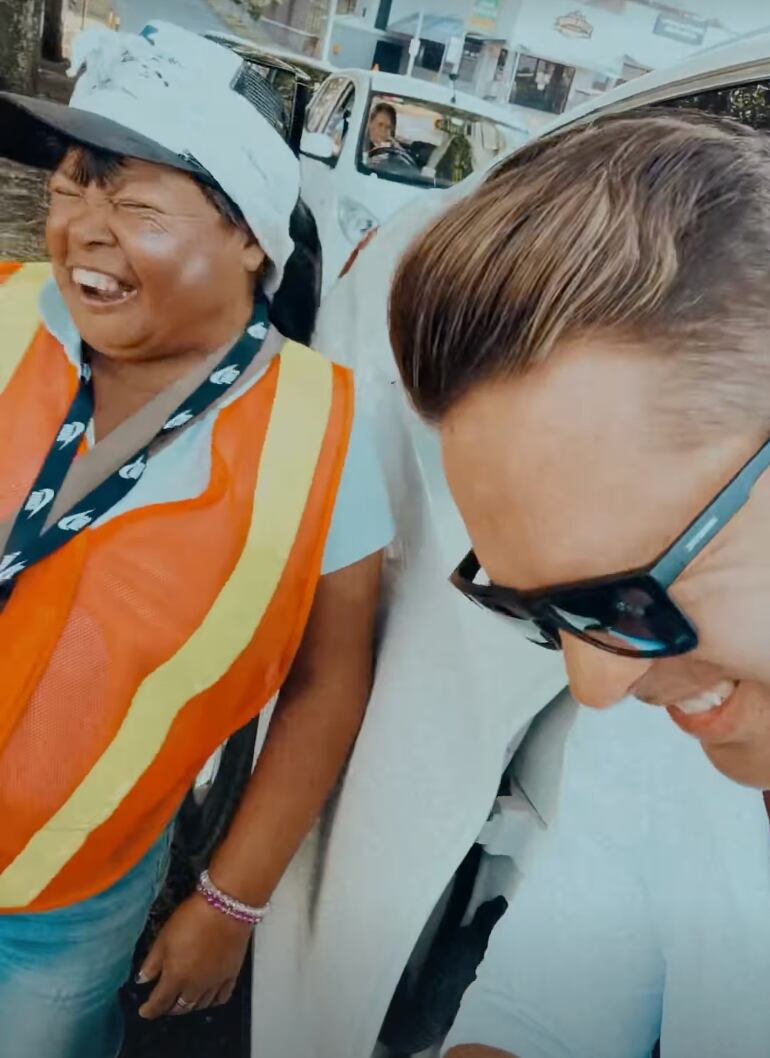 Ítalo Marenco invitó a desayunar a la popular Trafiquina tras fallido show de canto