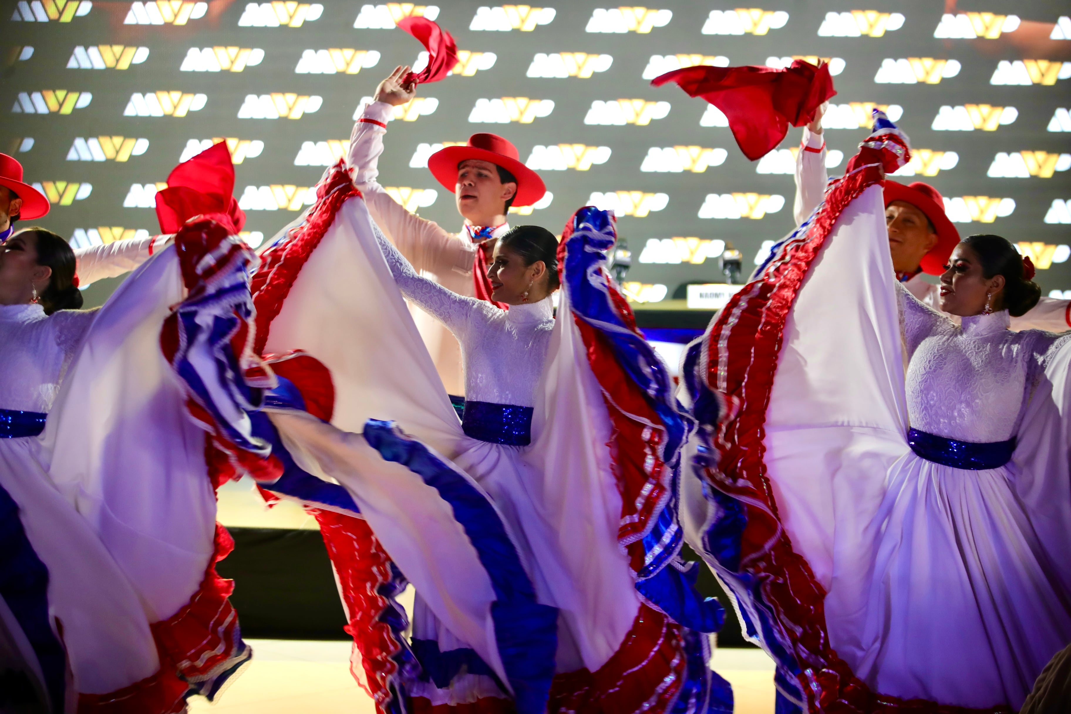 Presentación de Yokasta Y Naomy Valle