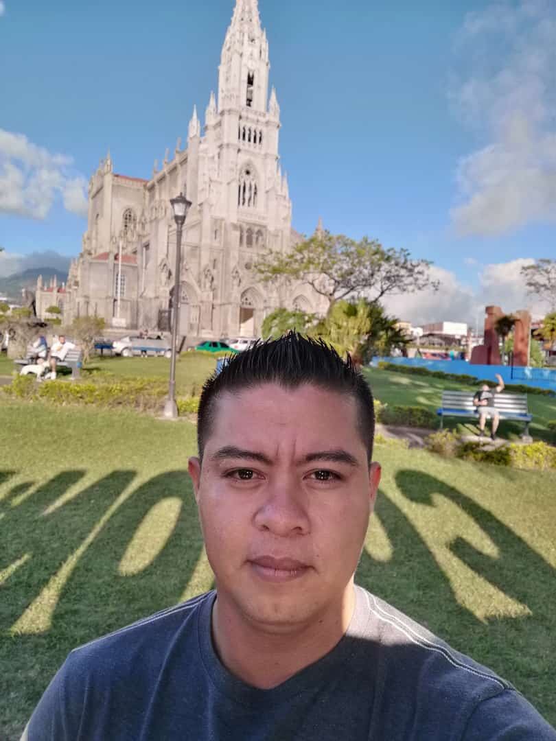 El conductor de plataformas Eddy Francisco Salablanca Rodríguez, de 33 años, murió asfixiado por tres supuestos asaltantes. Foto: Cortesía Marianelis Rodríguez para LT