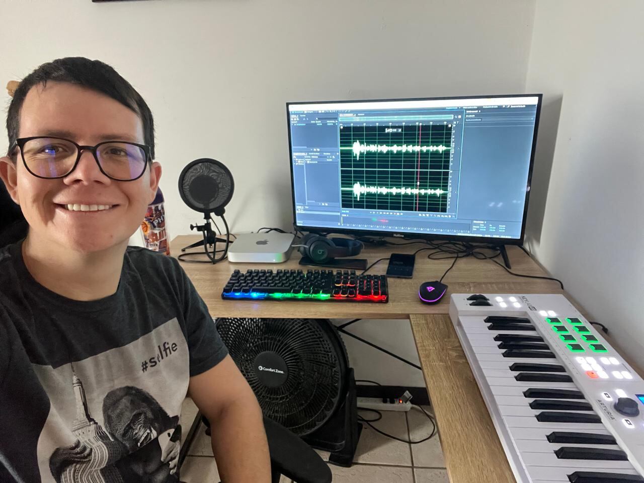 Adrián Marín, periodista de Telenoticias de canal 7.