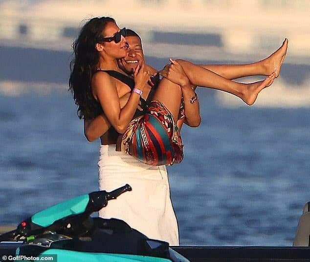 Esta foto de Kylian Mbappé con la modelo trans Inés Rau le ha dado la vuelta al mundo