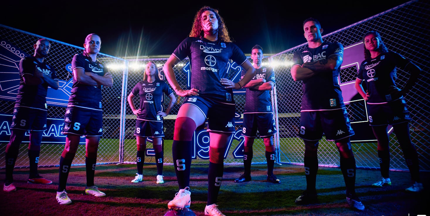 Saprissa tercer uniforme