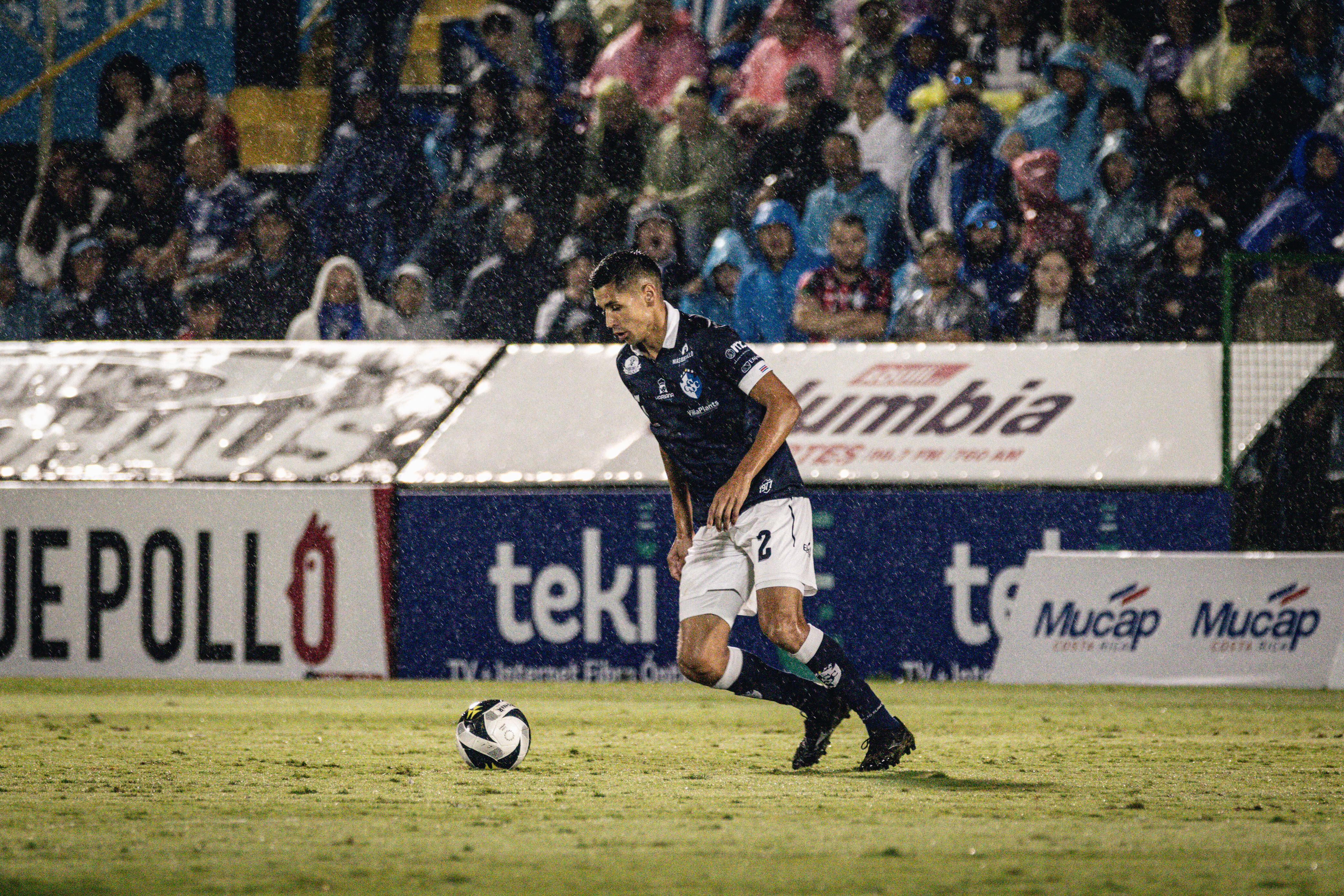 Cartaginés - Sporting, estadio Fello Meza