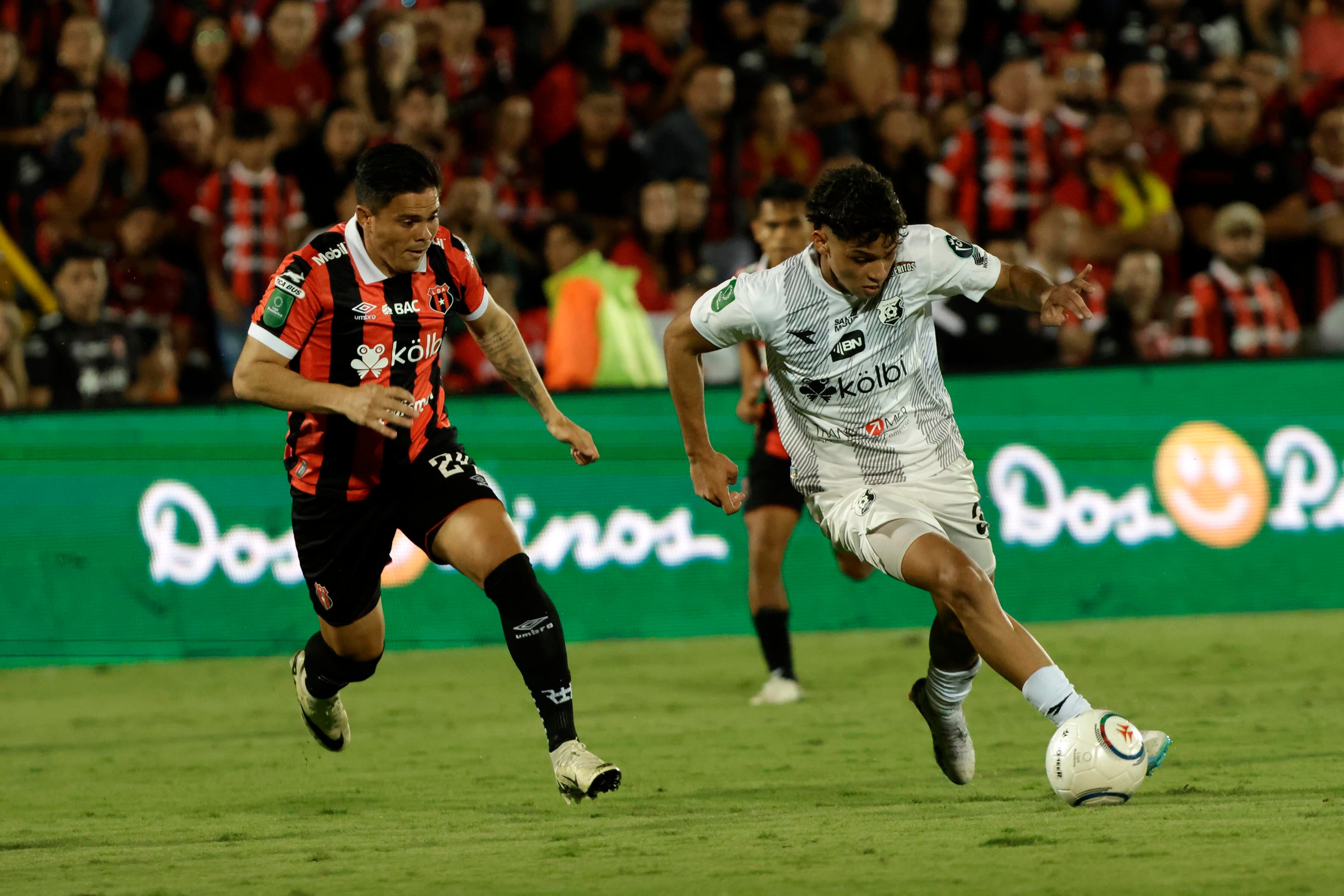24/02/2024. Estadio Alejandro Morera Soto, Alajuela. Hora: 06:00 p.m. Partido de la Jornada 9 del Torneo de Clausura 2024 disputado entre la Liga Deportiva Alajuelense (LDA) y el Club Sport Herediano en el Estadio Alejandro Morera Soto de Alajuela. Fotos: Mayela López