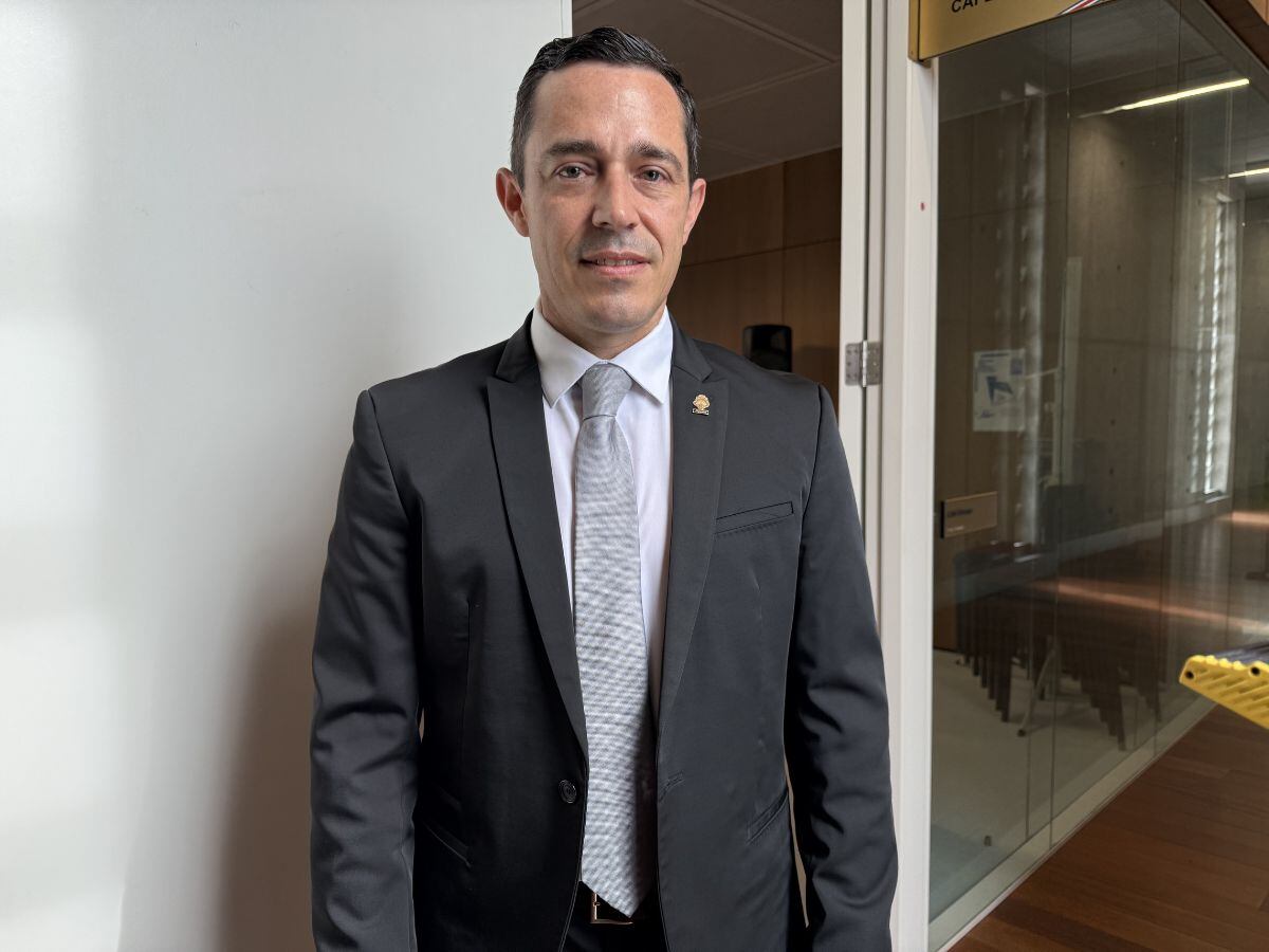 Este fue el traje con el que don Manuel Morales llegó para luchar por la presidencia legislativa.