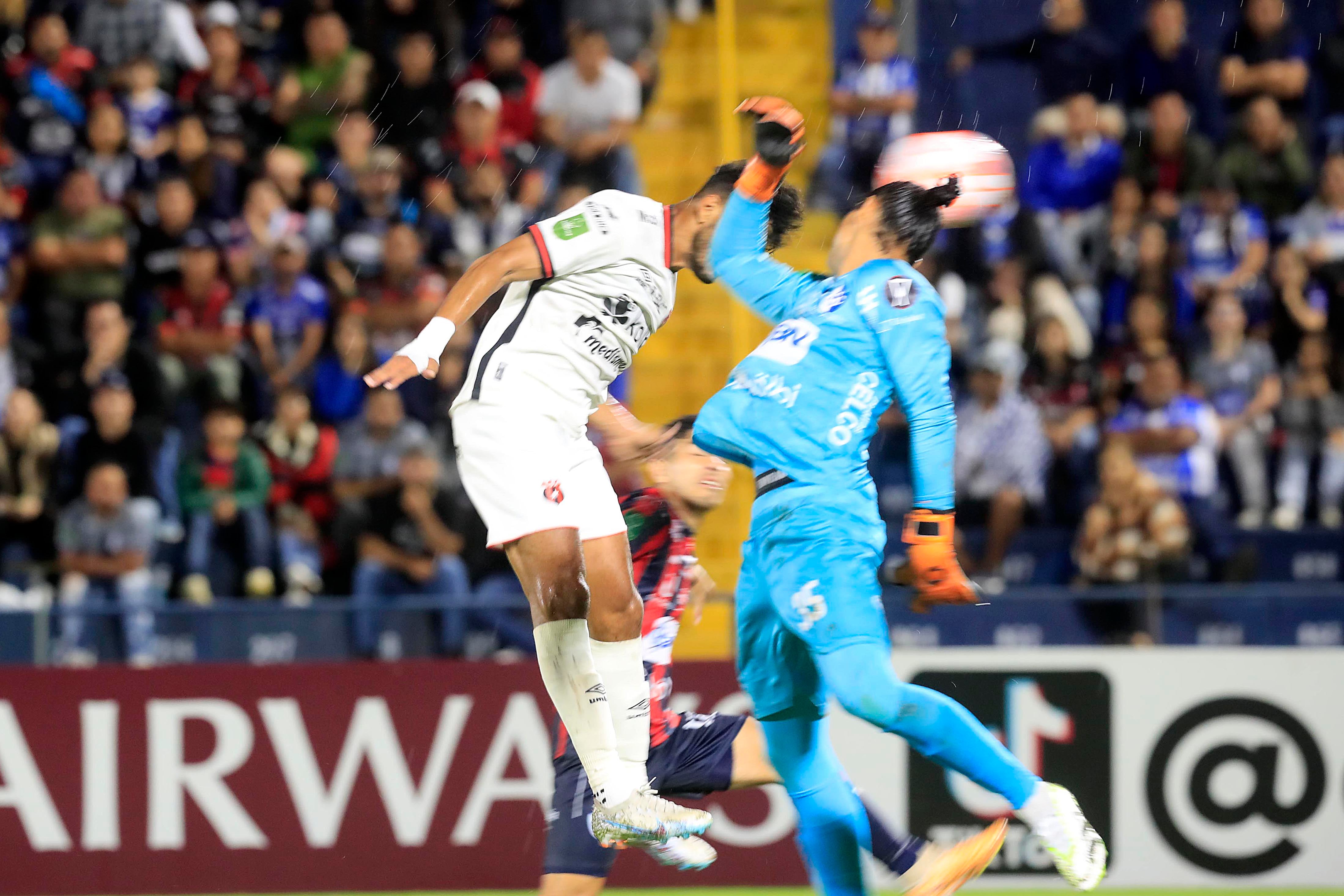 28/09/2023    Estadio Fello Meza, Cartago. El Club Sport Cartaginés recibió a la Liga Deportiva Alajuelense, en partido de la ida de los cuartos de final de la Copa Centroamericana de CONCACAF.