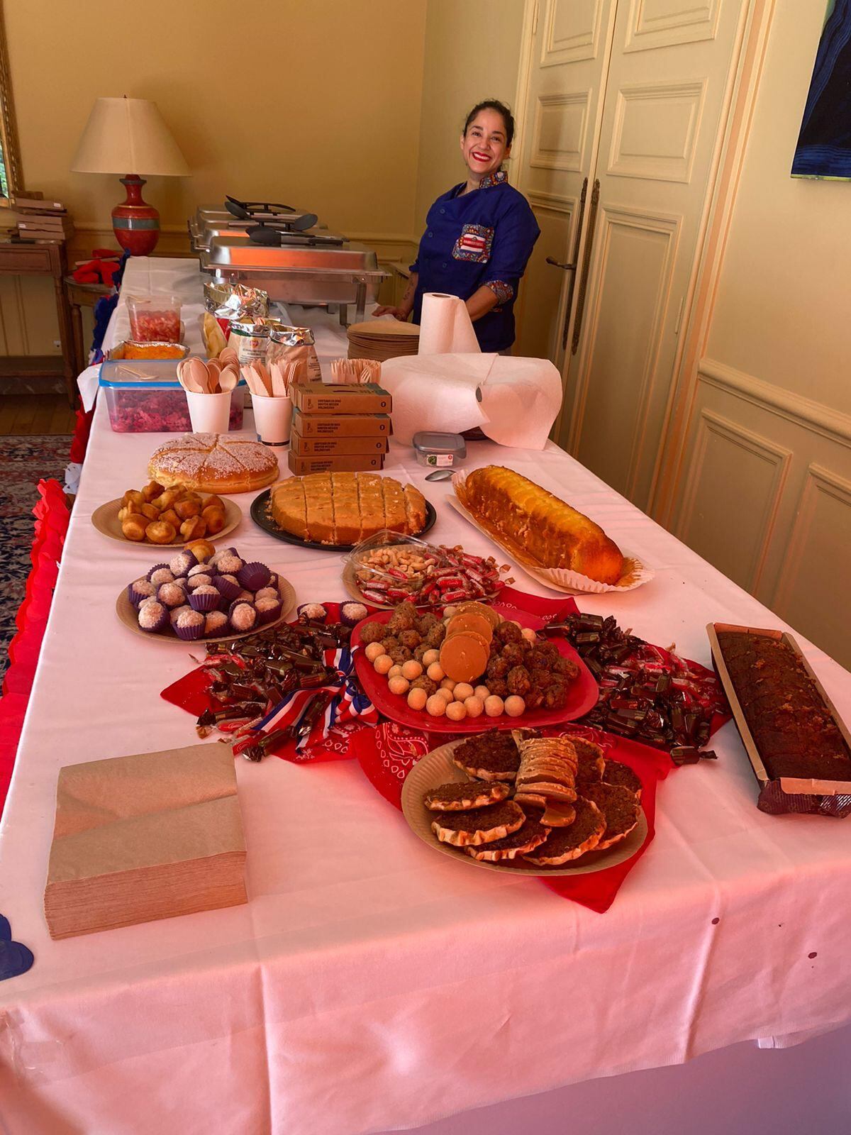 Irene Acosta creó hace 3 años un proyecto llamado Sabrositicos, en donde alegra los paladares de los ticos que viven en Francia.