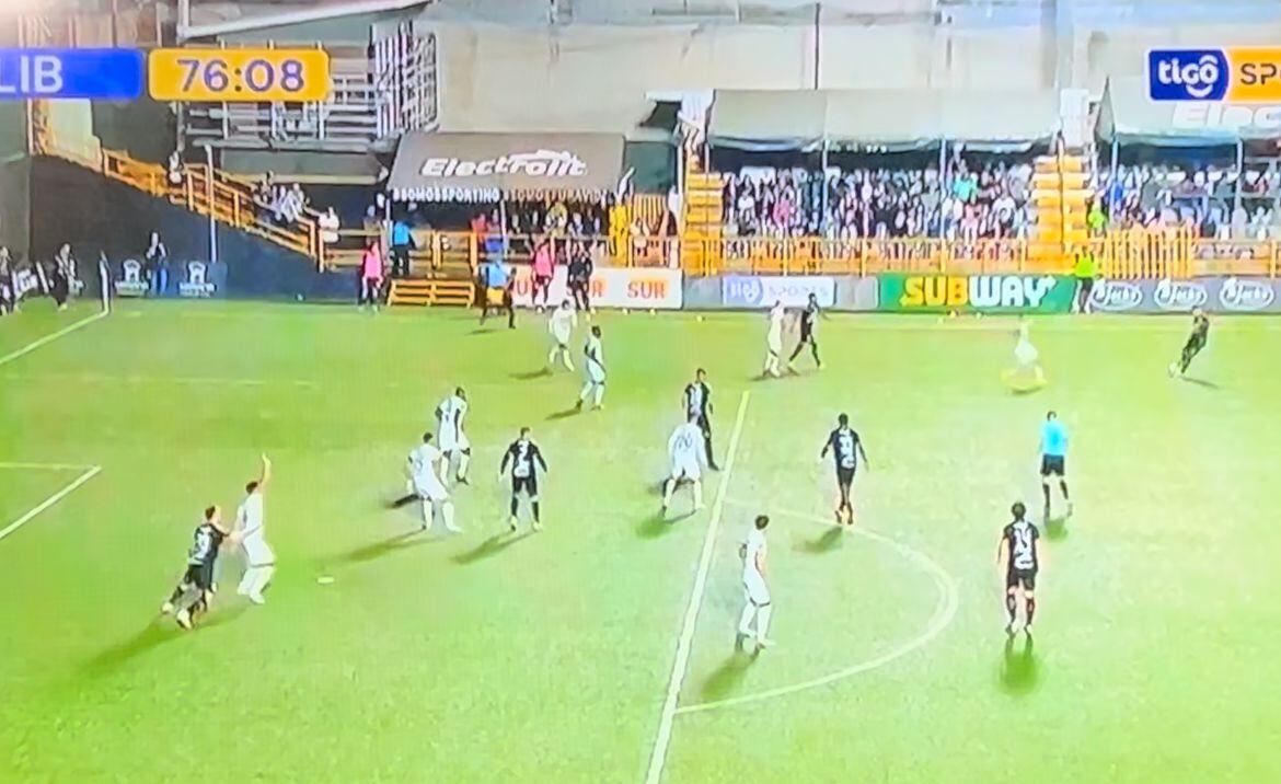 Gol de Sporting en fuera de juego