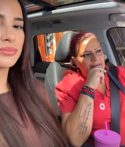 Kimberly Loaiza y su mamá Kattia Tenorio.