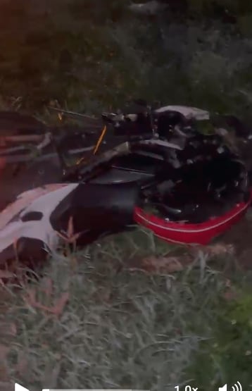 Elizabeth fue embestida por uno de los carros cuando se dirigía en moto hacia su casa. Foto cortesía.