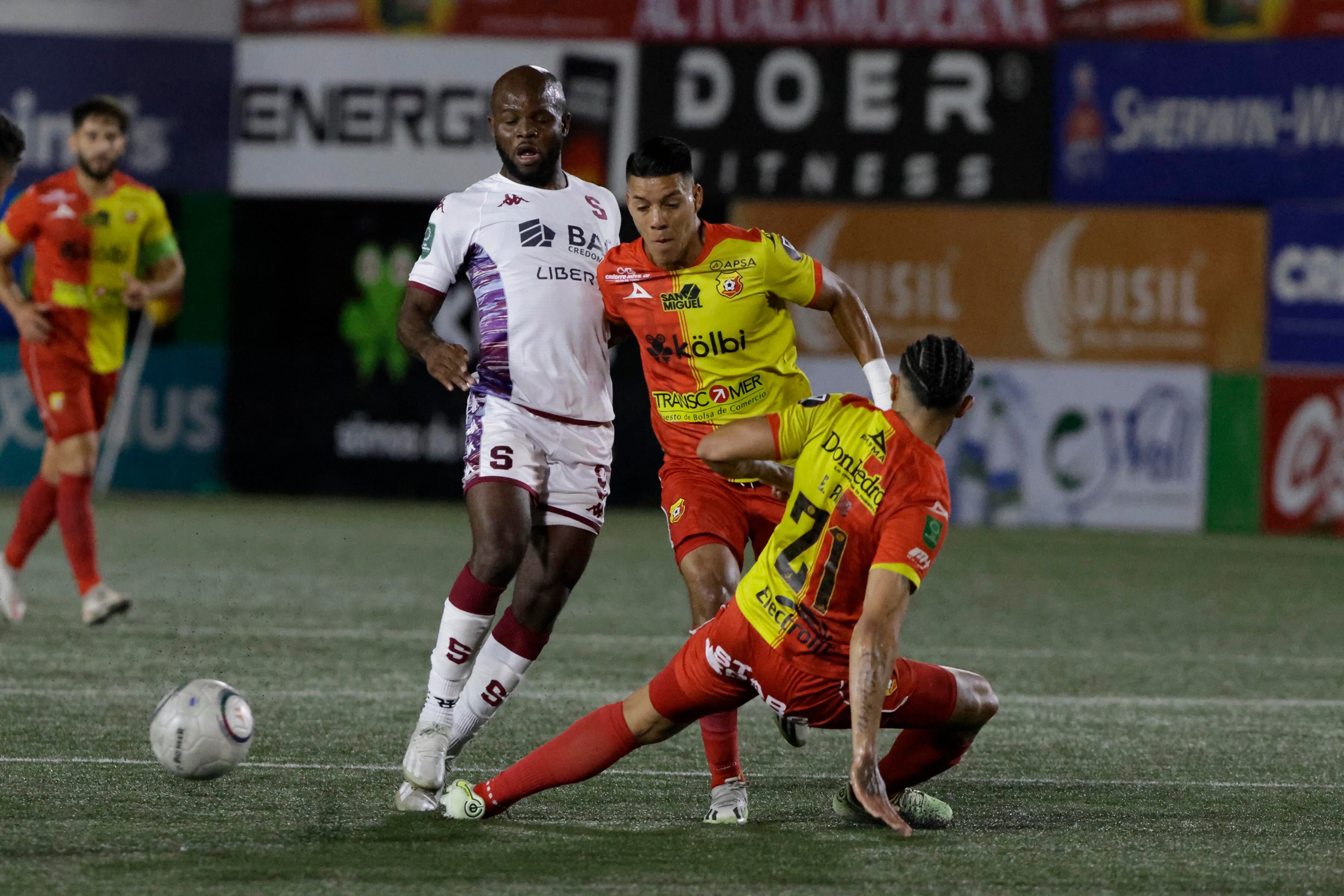 14/12/2023 Estadio Coyella Fonseca Primer partido de la final entre Herediano vs Saprissa, fotografía Mayela López