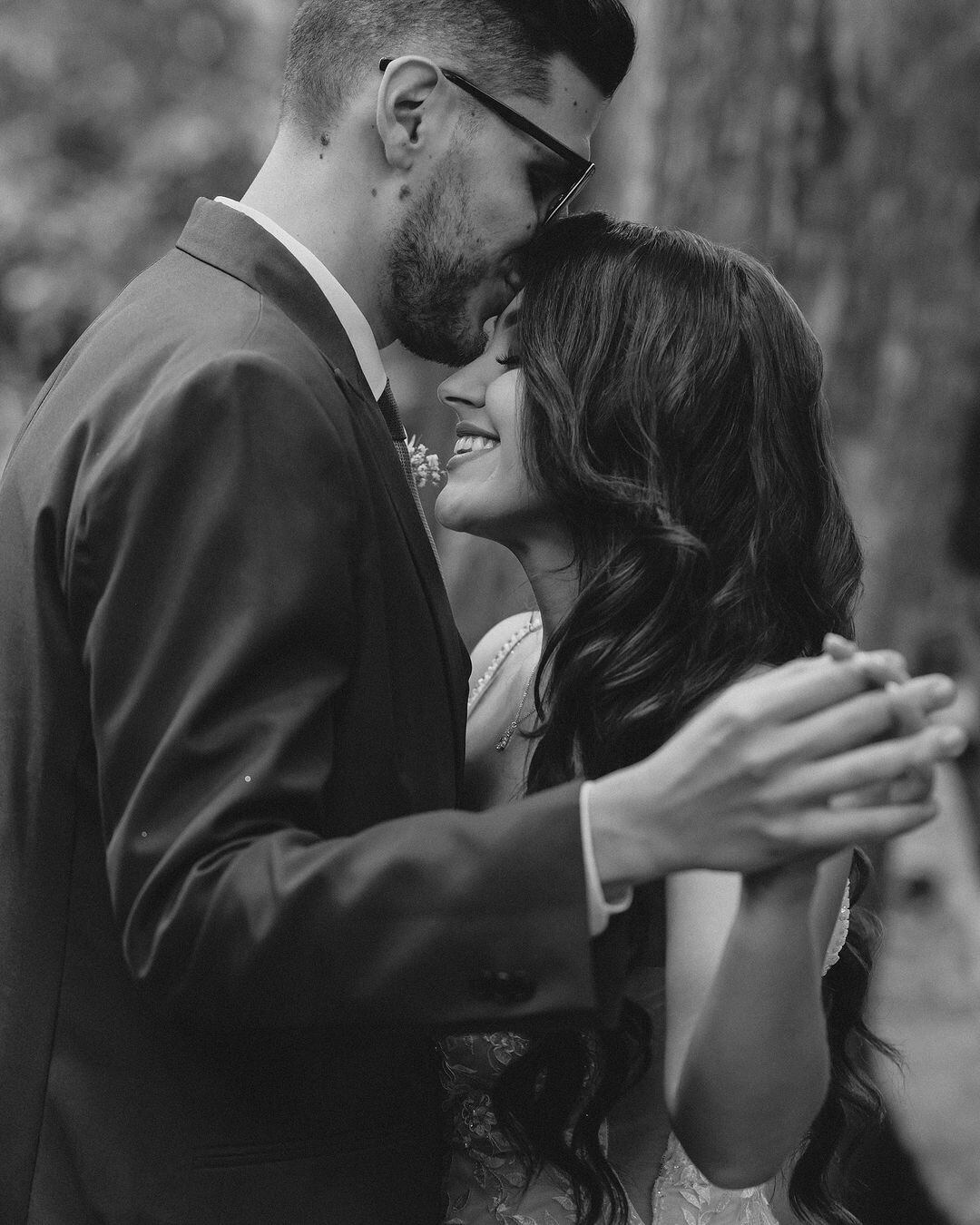 Los periodistas Gloriana Casasola y Diego Obando se casaron este sábado 25 de mayo.