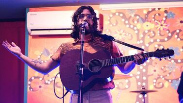 Artista nicaragüense exportó su talento a Costa Rica y hoy canta en el país que considera su hogar