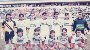 ¿Recuerda al “Policía” Gómez? El exmundialista de Italia 90 vive como muchos soñamos