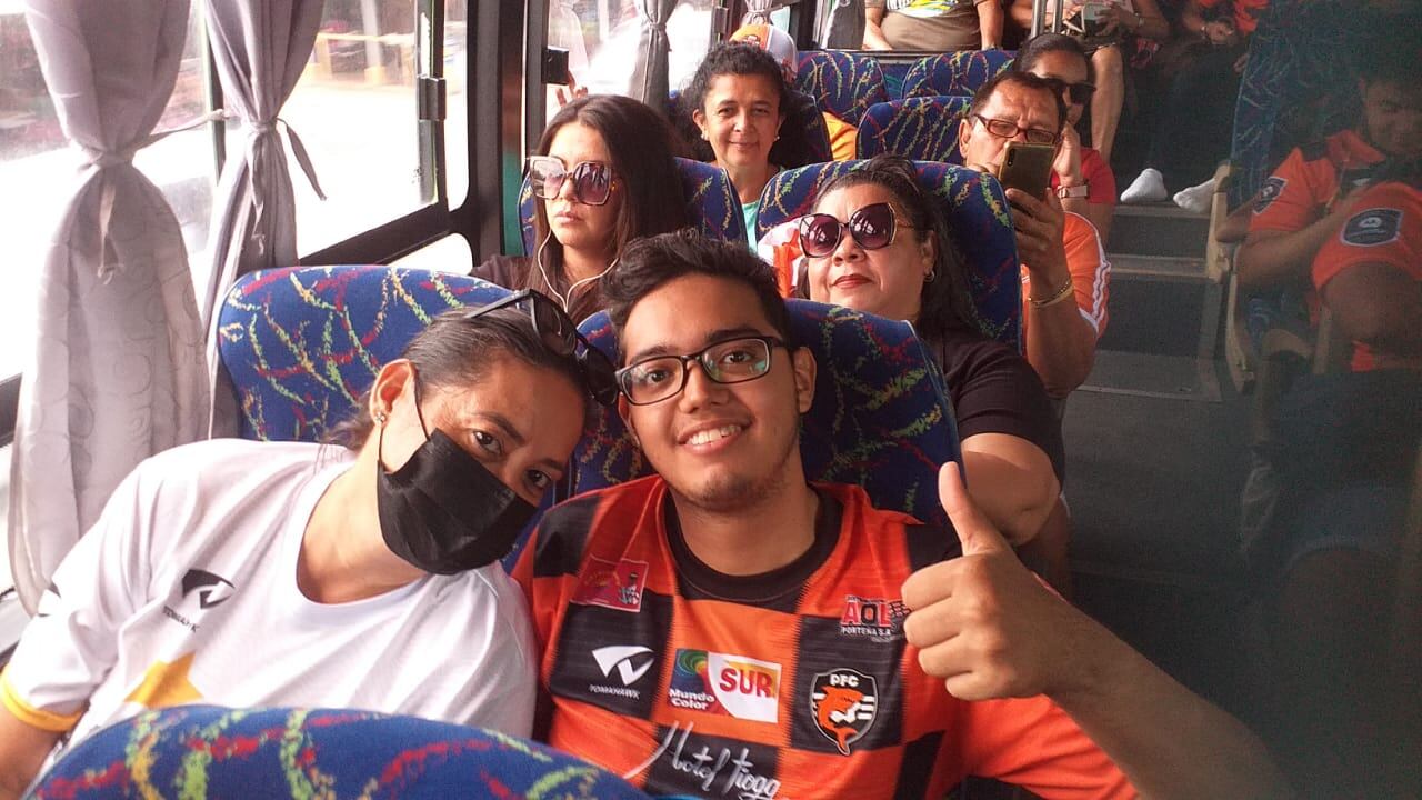 Franklin Sosa, transporte de aficionados de Puntarenas FC