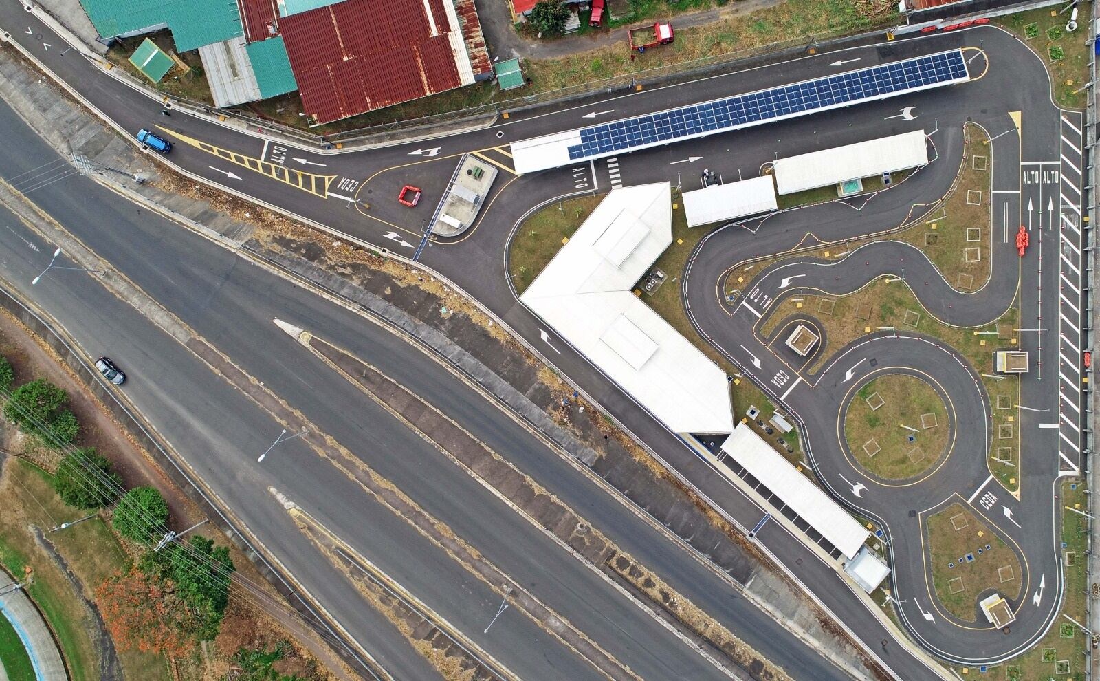Ciudad Vial. Este jueves 11 de enero el Ministerio de Obras Públicas y Transportes (Mopt) inauguró las nuevas instalaciones del lugar done a partir de ya se seguirán haciendo los exámenes prácticos de manejo