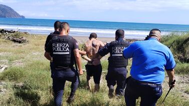 Hombre que estuvo en la lista de los más buscados es encontrado 5 años después al “pegarse color”