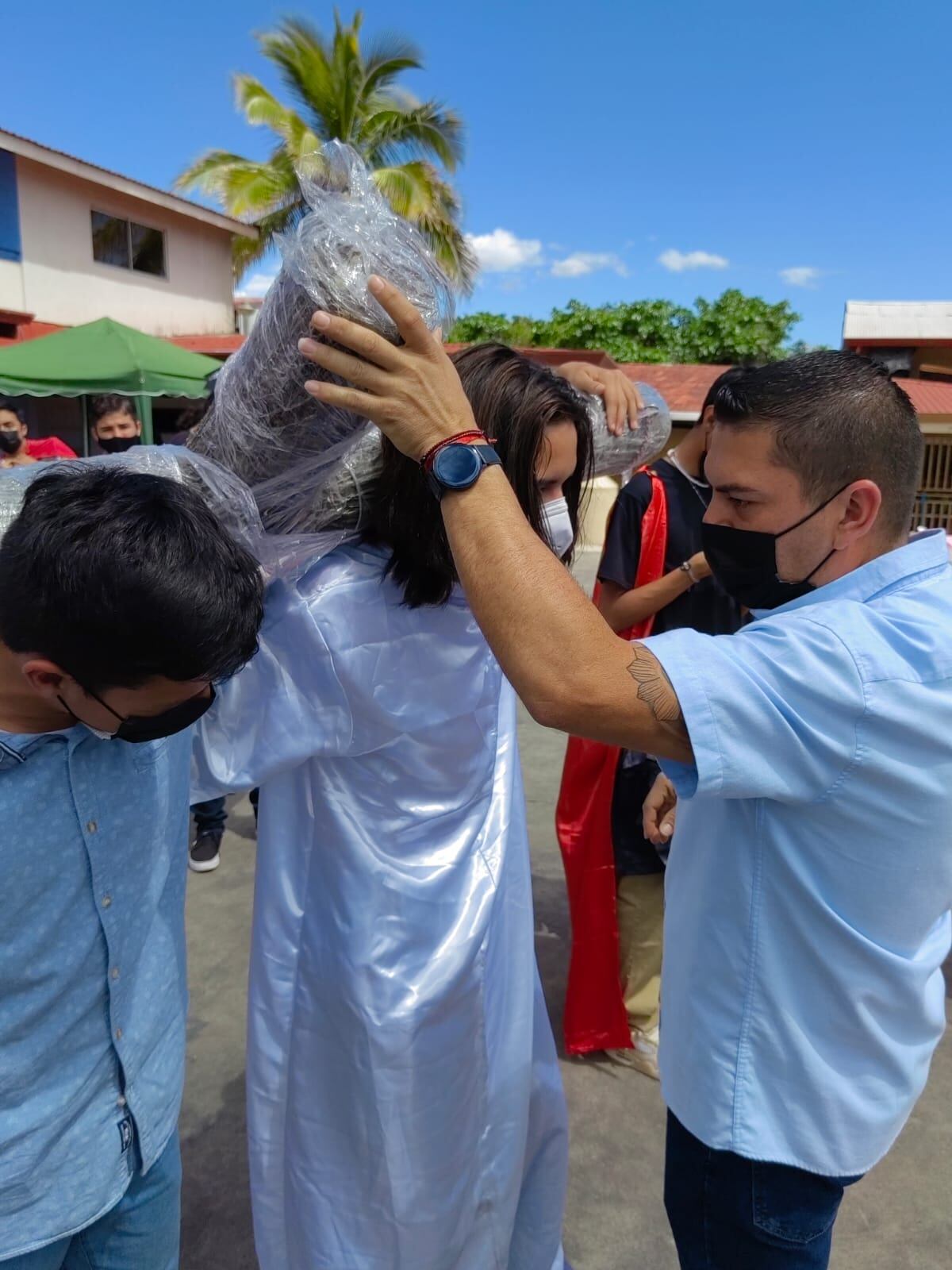 Antes de hacer su confirmación en junio próximo, jóvenes de la parroquia de Concepción de Alajuelita actuarán por las calles de la comunicad del viacrucis. Jesús será interpretado por Harold Bermúdez Díaz.