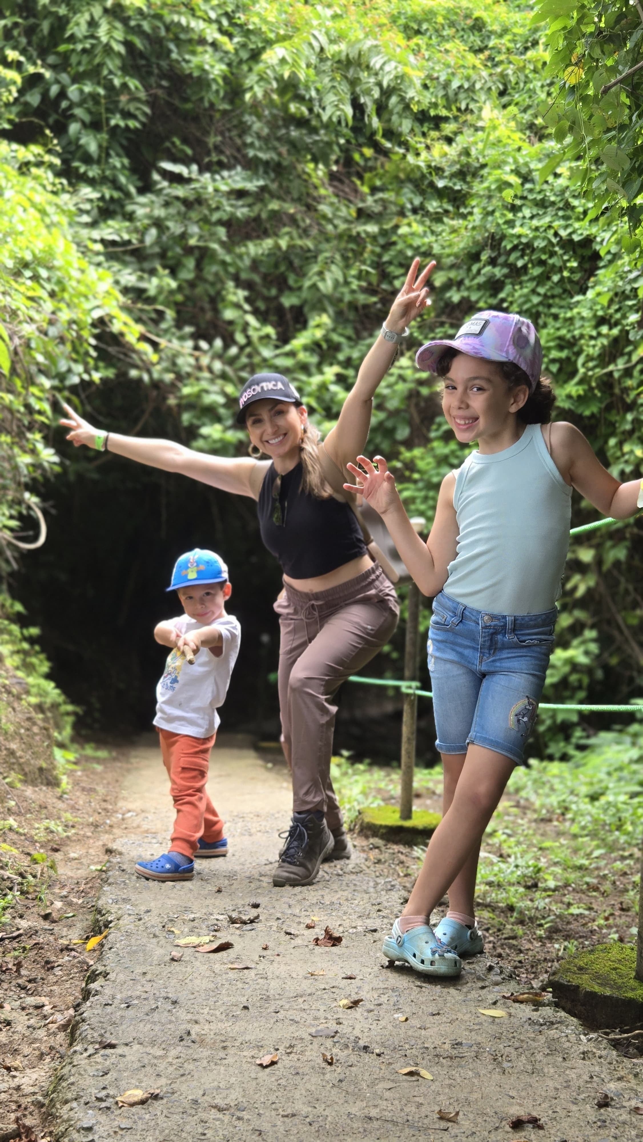 Natalia Monge disfruta al máximo los paseos con sus hijos.