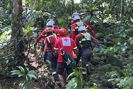 Hallan cuerpo de hombre flotando dentro de río en Alajuela