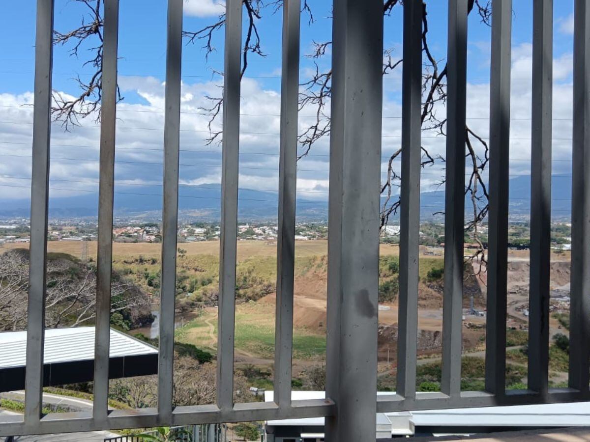 Pedregal se sigue acercando cada vez más a las zonas protegidas.