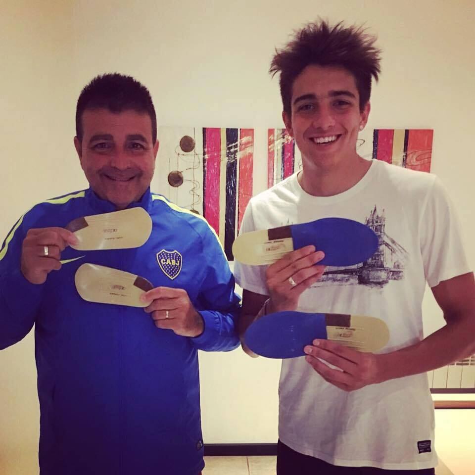 Franco, uno de los hijos de Claudio Vivas jugó como delantero. Twitter.