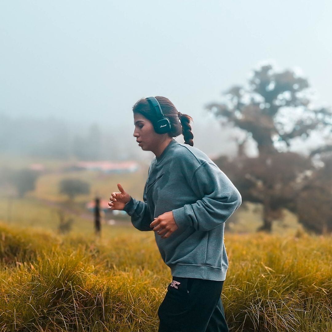 Naomy Valle madrugó para hacer una parada antes de su ensayo para Mira quién baila.