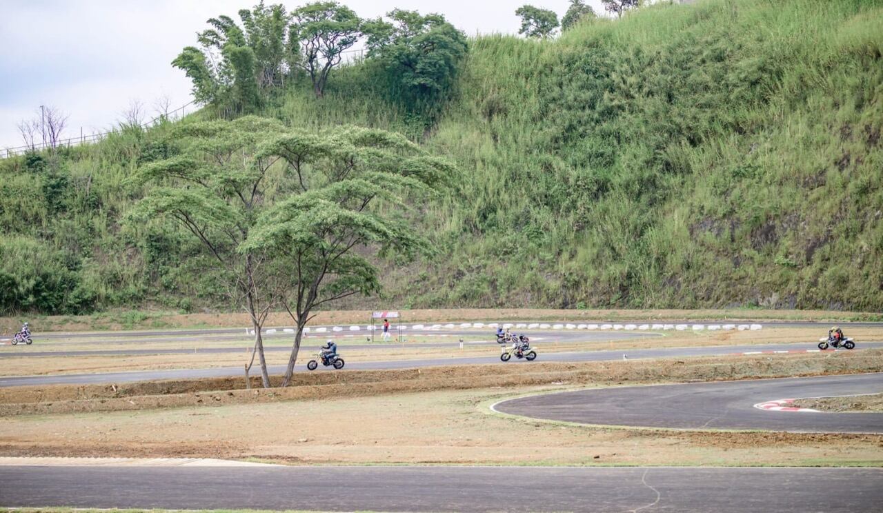 El Circuito Internacional P1 Speedway se inauguró hace unos días con un evento de motores que contó con estrellas de toda Centroamérica. Foto: AMA SBK CR.